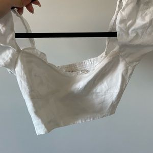 Aritzia crop top in white size small